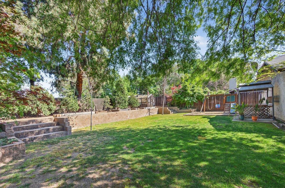 1715 DONNER Ave, Clovis, CA 93611