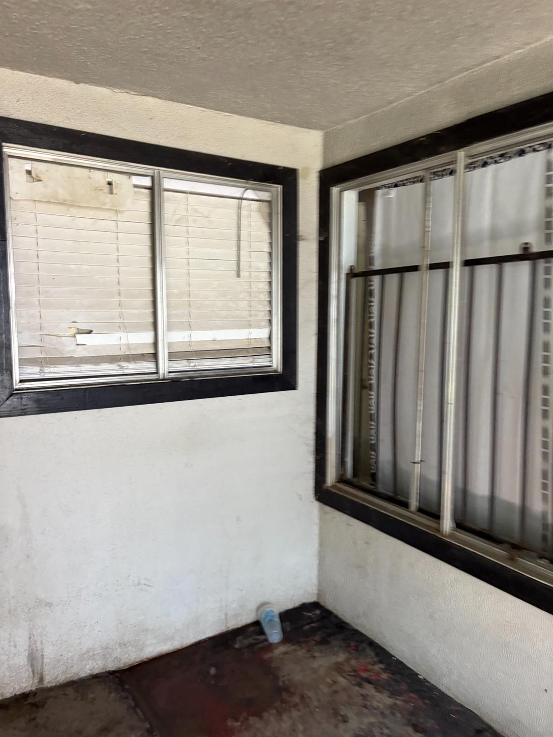 611 E Kearney Blvd, Fresno, CA 93706