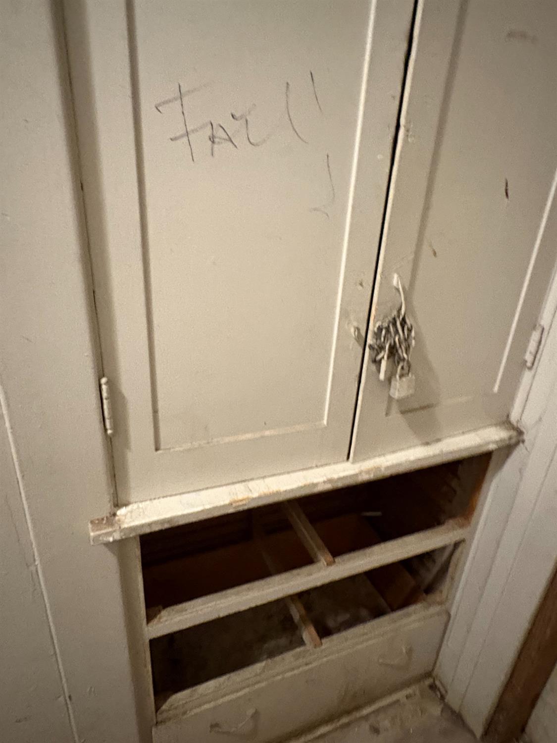 611 E Kearney Blvd, Fresno, CA 93706