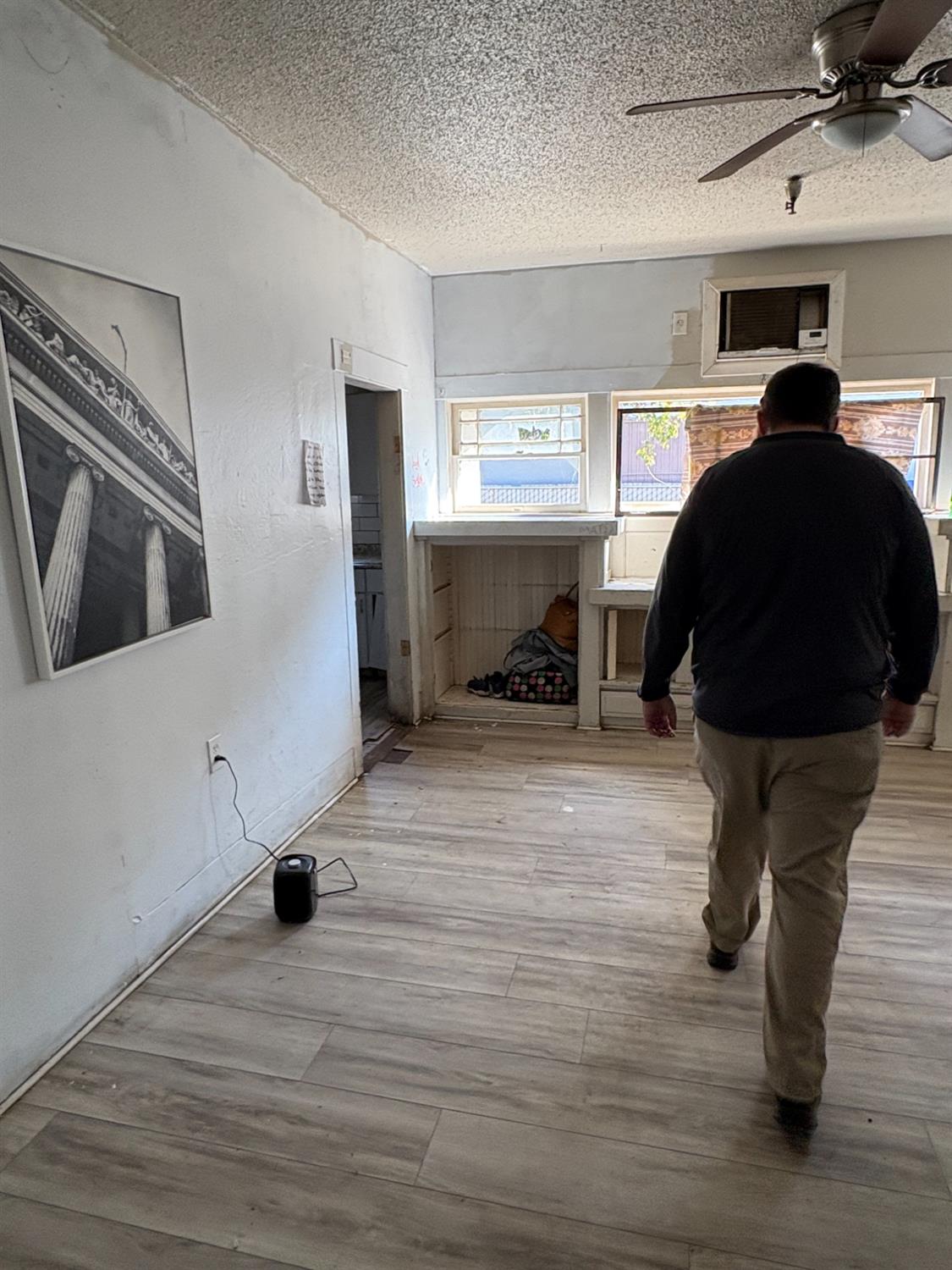 611 E Kearney Blvd, Fresno, CA 93706