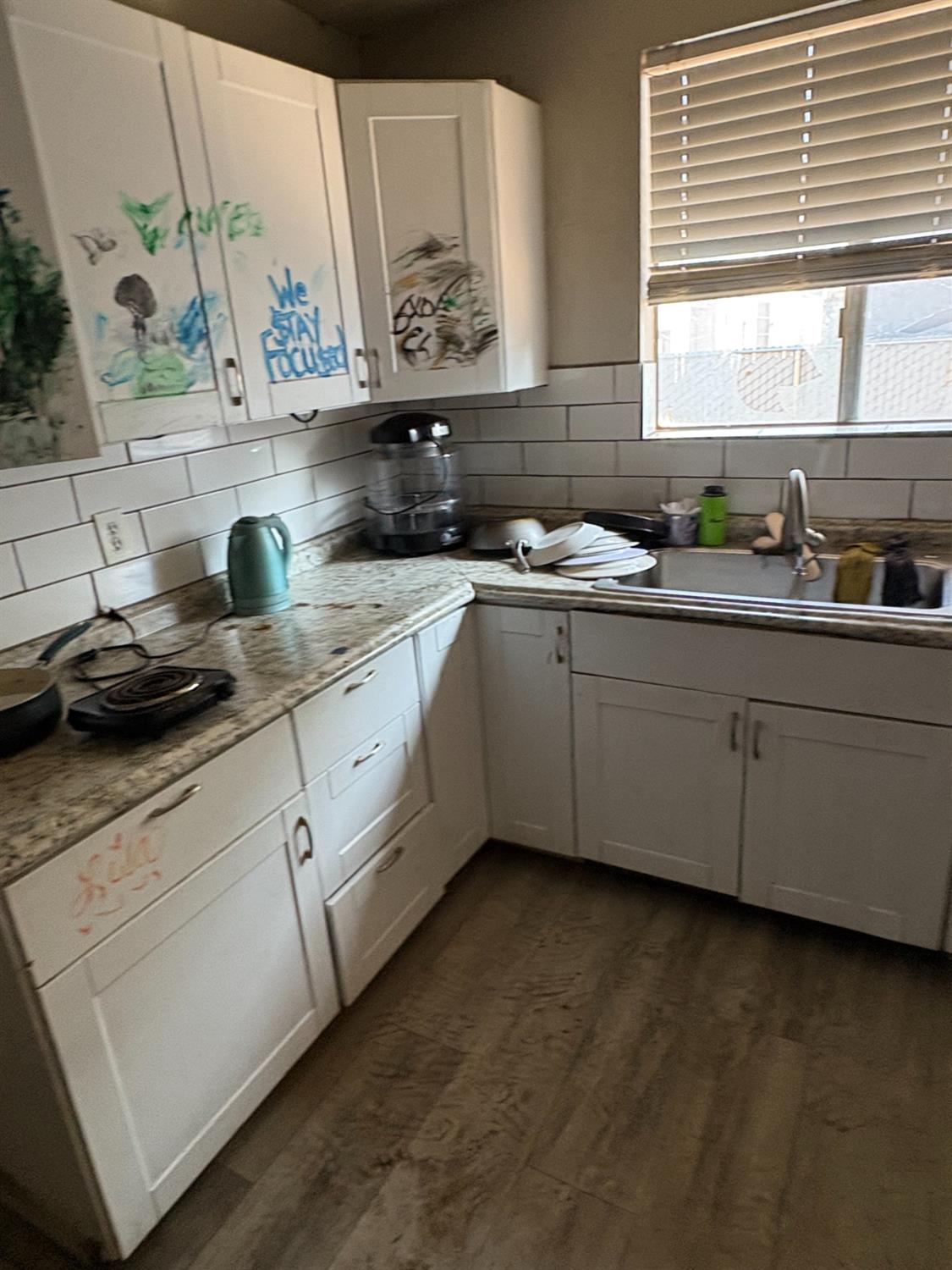 611 E Kearney Blvd, Fresno, CA 93706