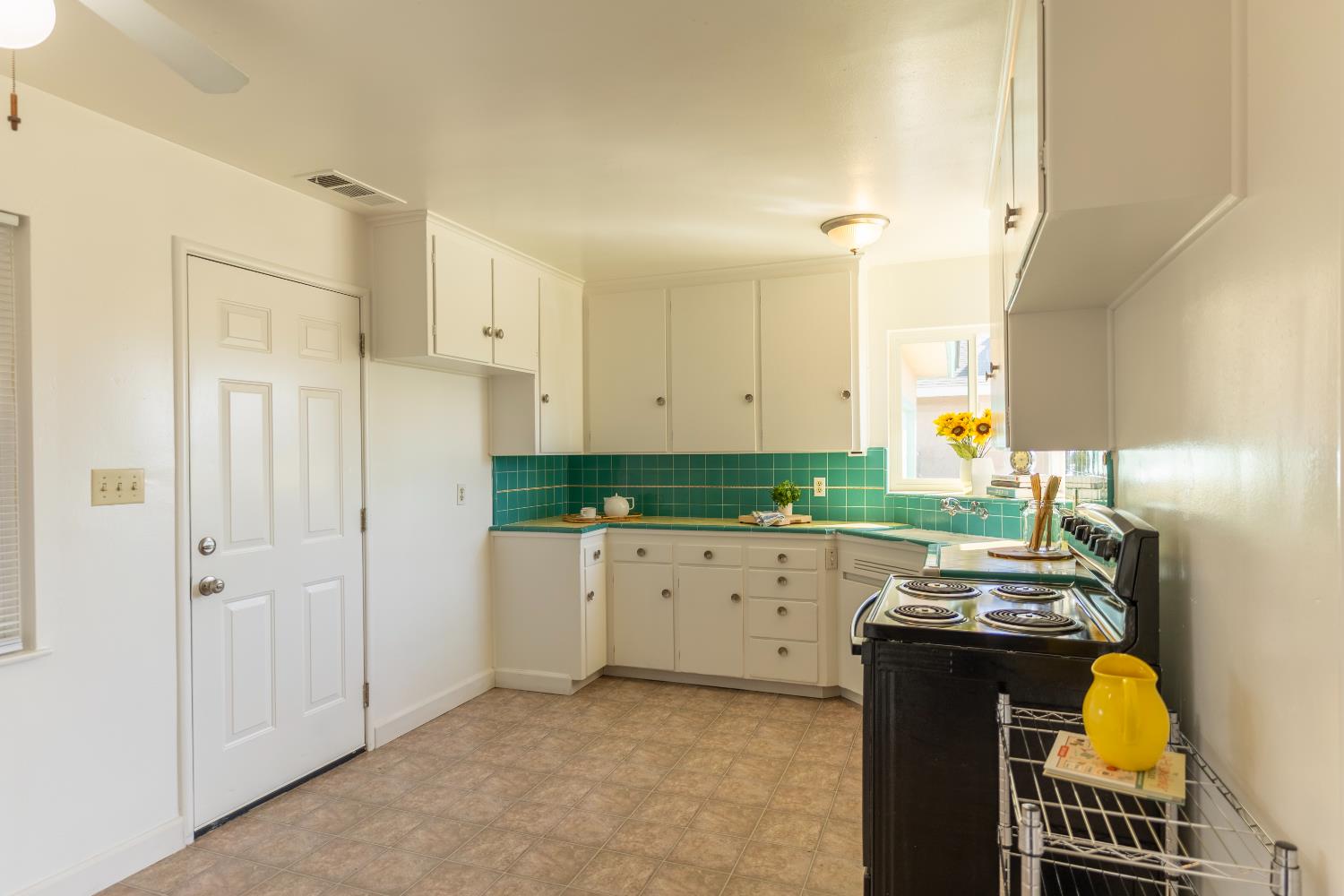 3605 E Cortland Ave, Fresno, CA 93726