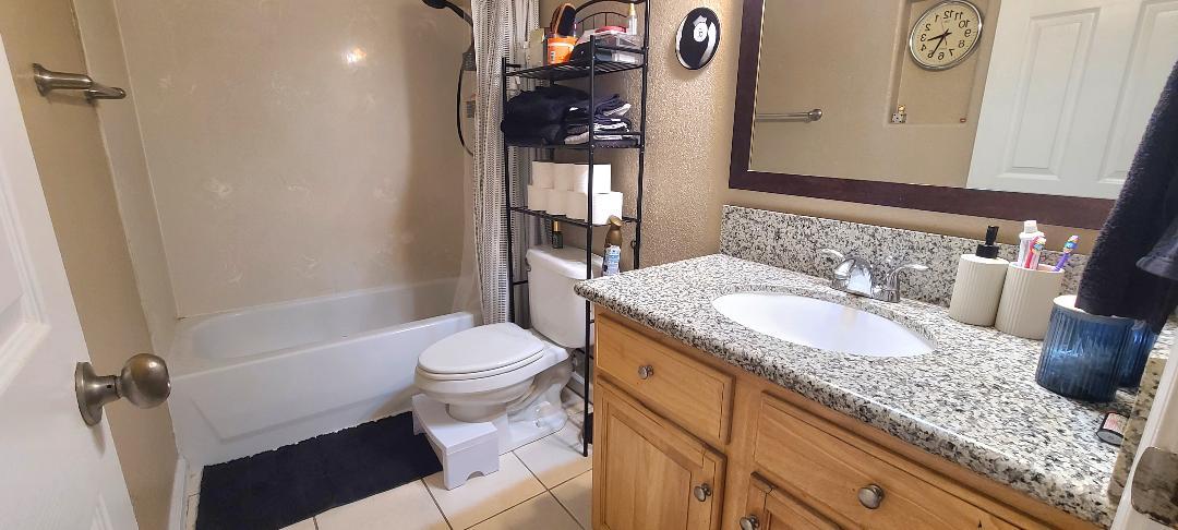 1715 W Clinton Ave #107, Fresno, CA 93705