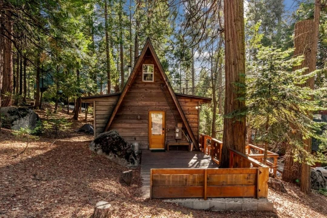 42101 Jeffrey Ln, Shaver Lake, CA 93664