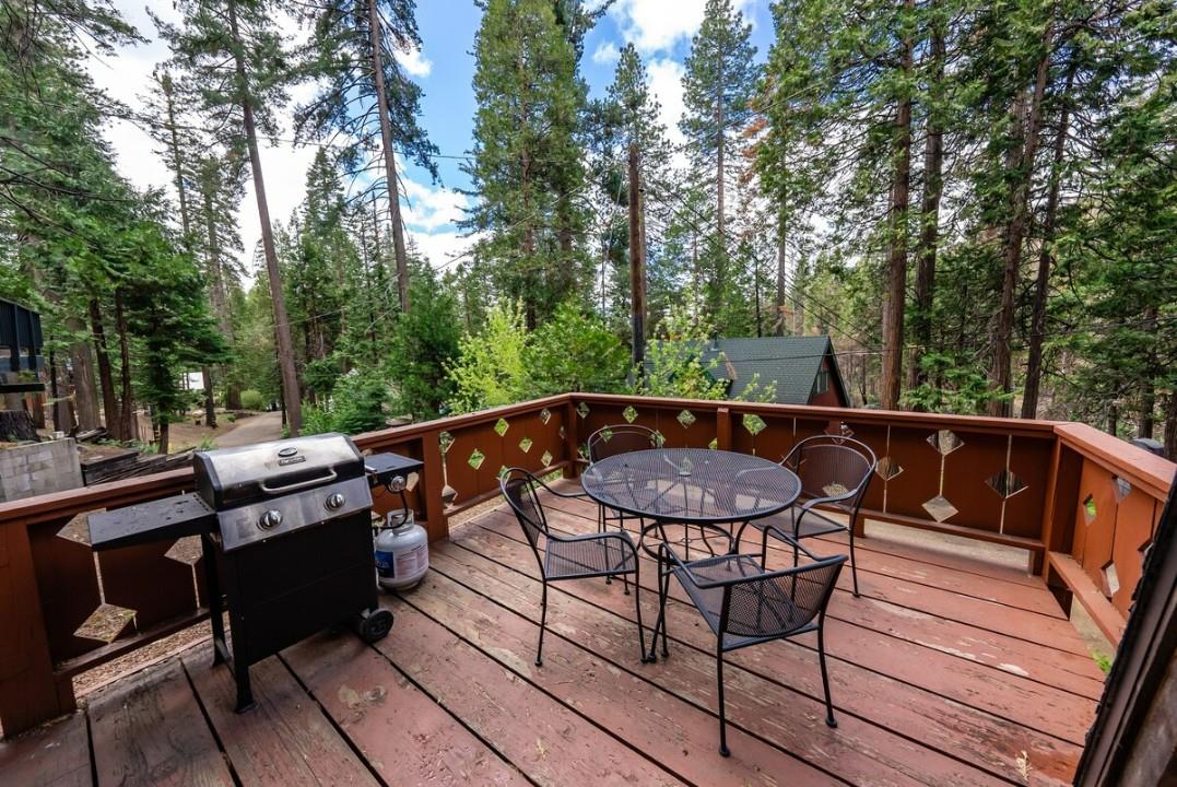 42101 Jeffrey Ln, Shaver Lake, CA 93664