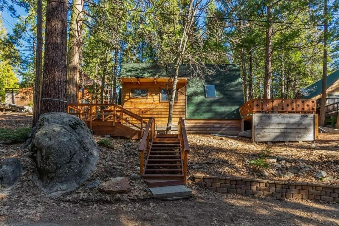 42101 Jeffrey Ln, Shaver Lake, CA 93664
