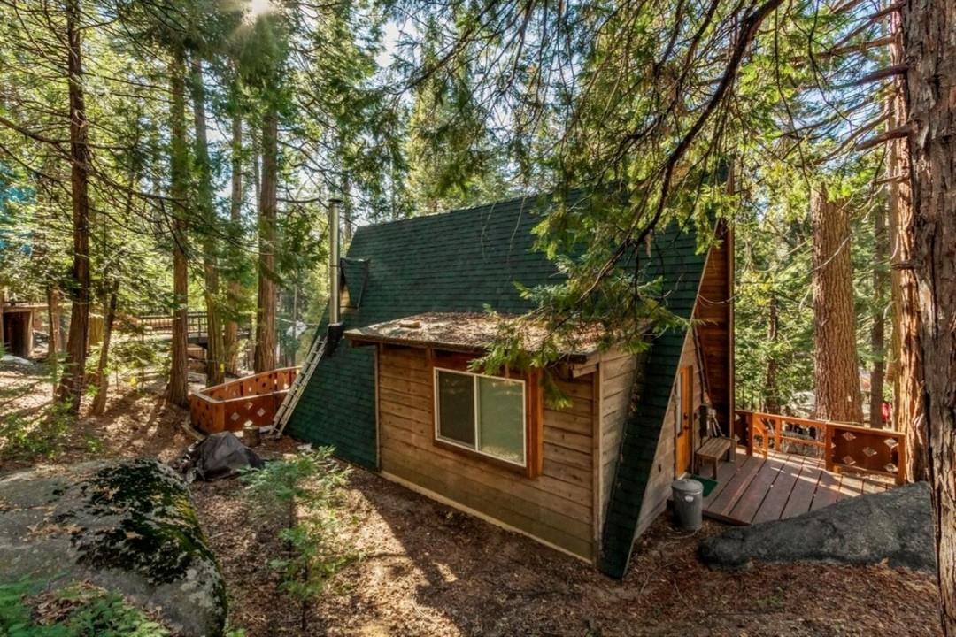 42101 Jeffrey Ln, Shaver Lake, CA 93664