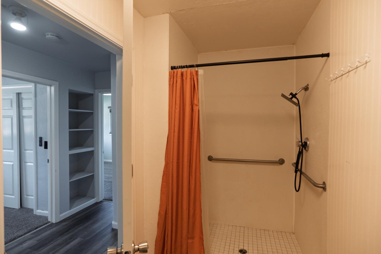 27 Emerald Dr, Merced, CA 95340