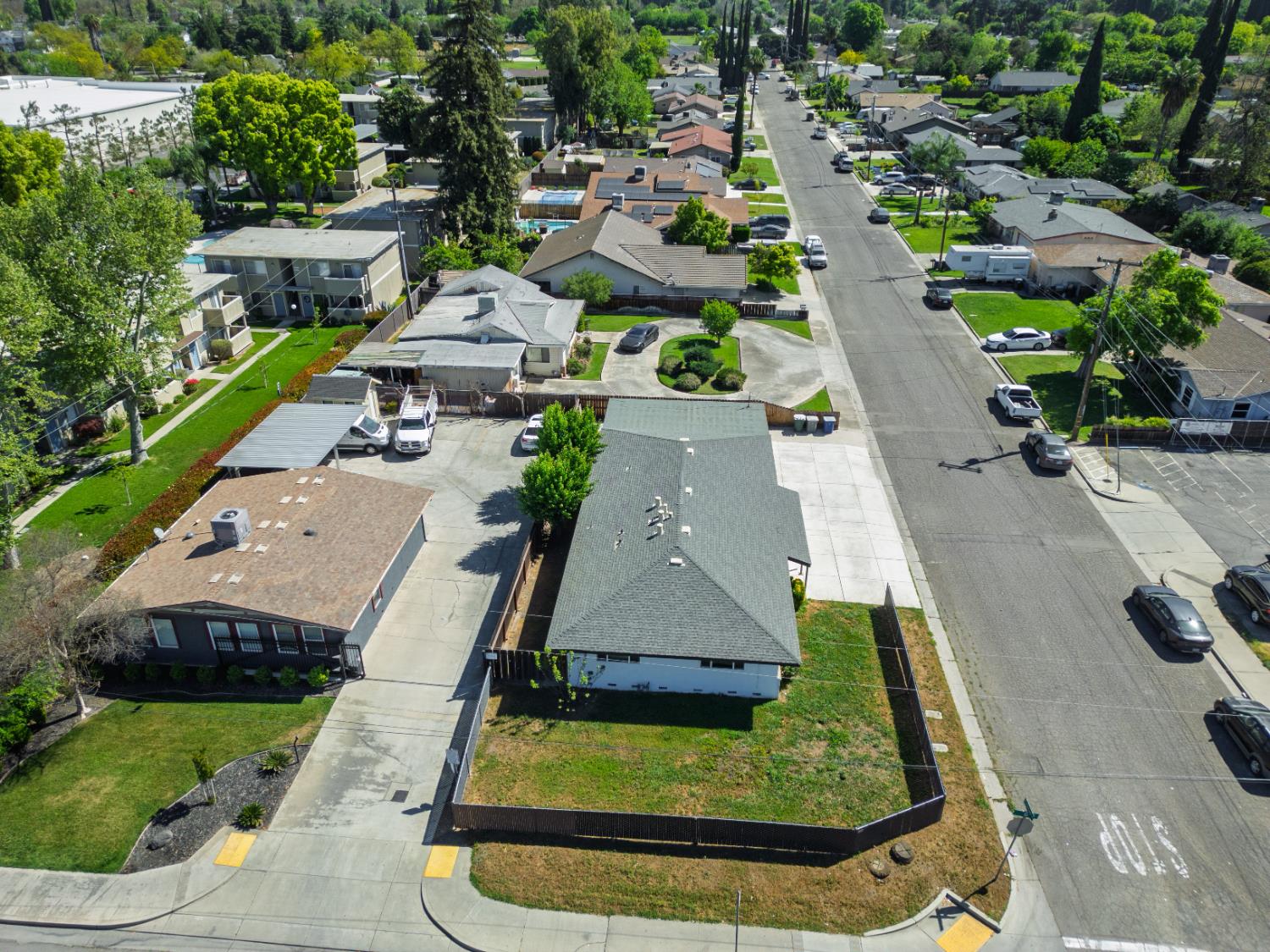 27 Emerald Dr, Merced, CA 95340