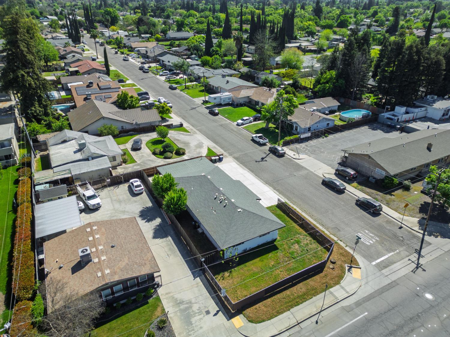 27 Emerald Dr, Merced, CA 95340