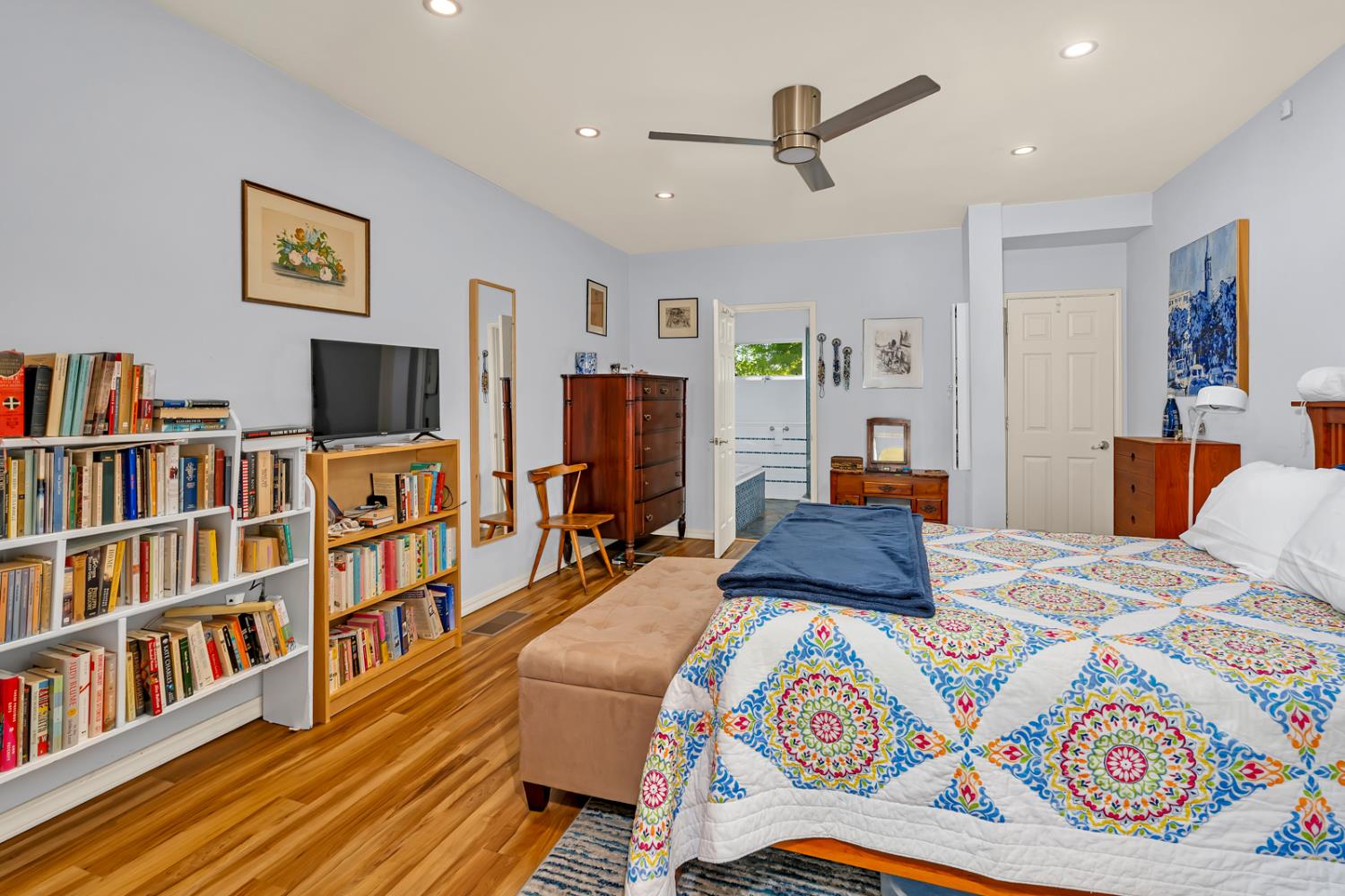 328 W 21st St, Merced, CA 95340