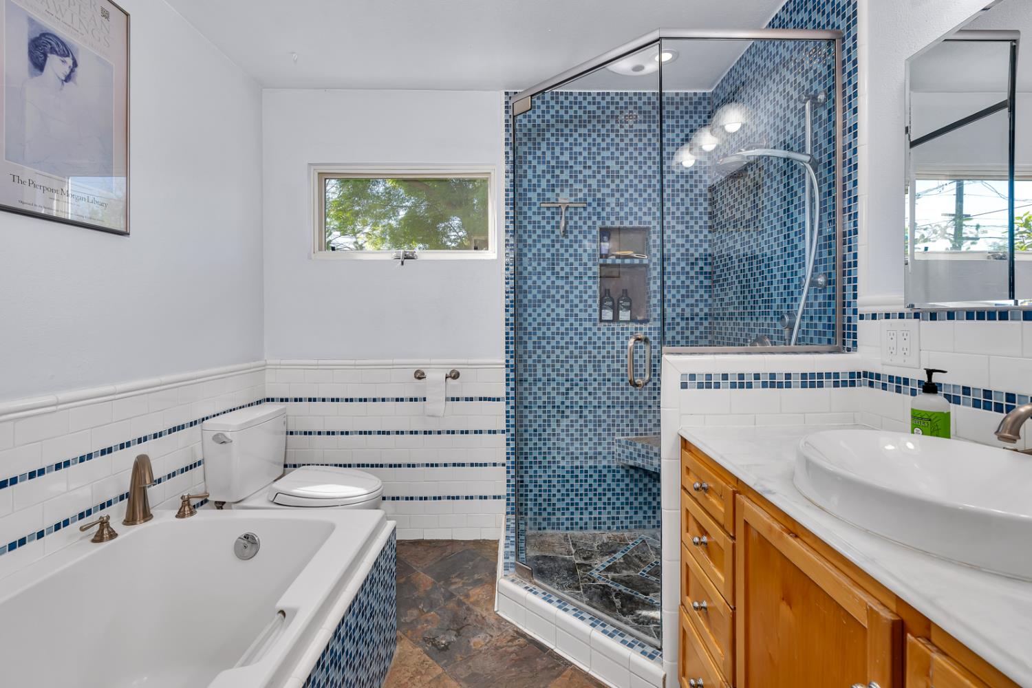 328 W 21st St, Merced, CA 95340