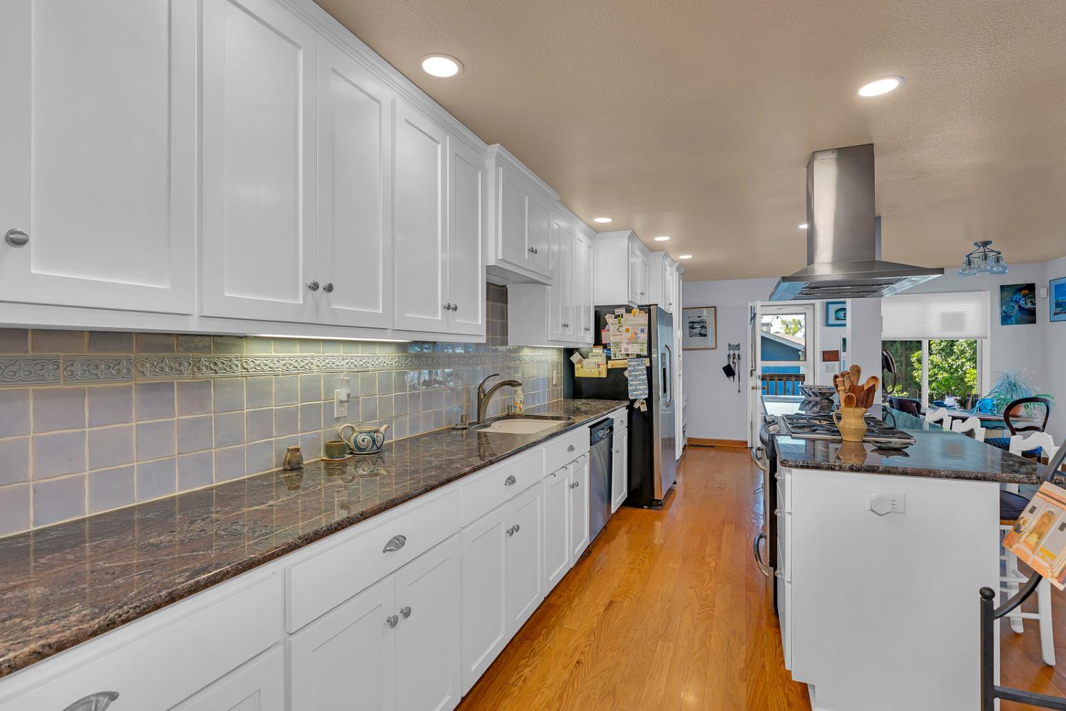 328 W 21st St, Merced, CA 95340