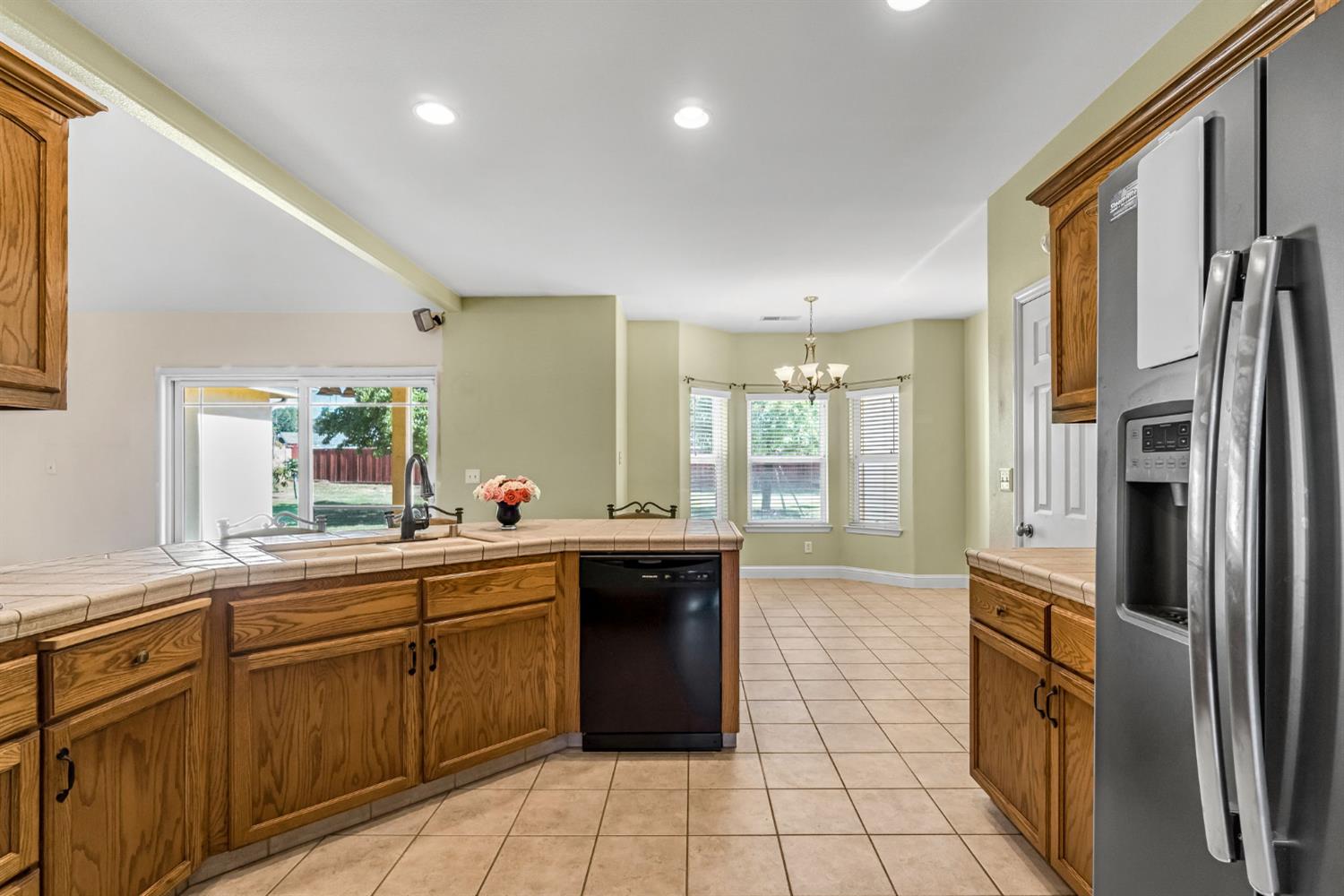 26041 Wayside Dr, Madera, CA 93638