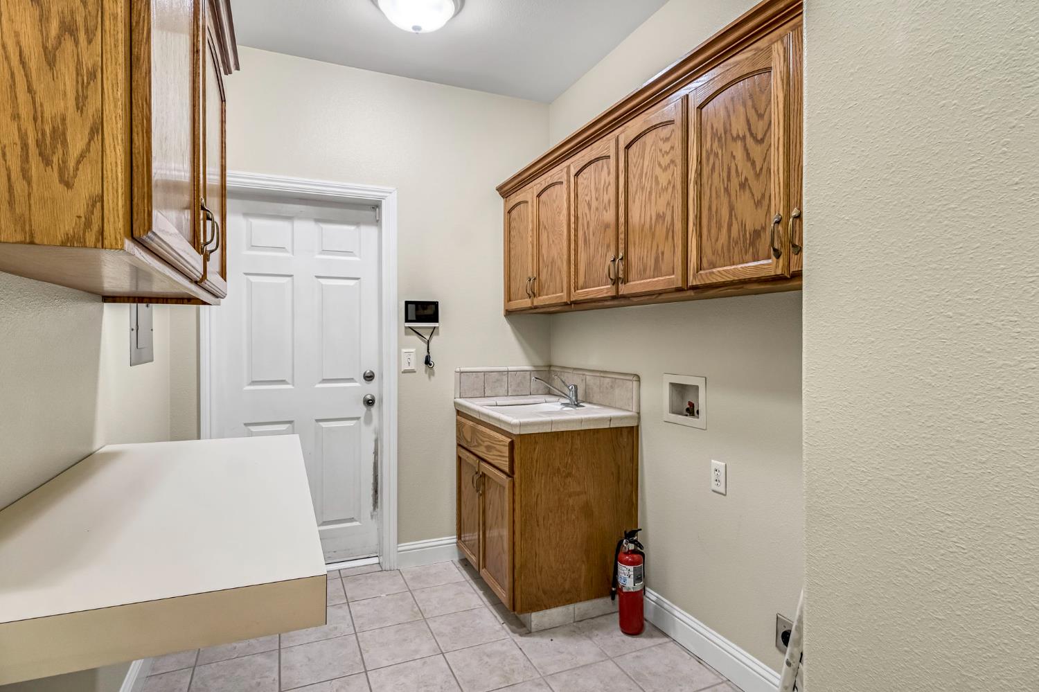 26041 Wayside Dr, Madera, CA 93638