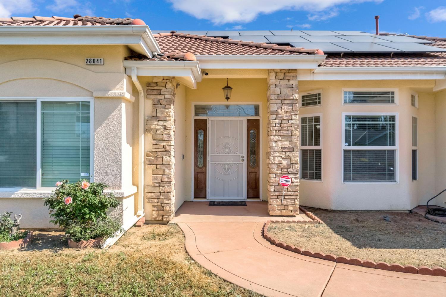 26041 Wayside Dr, Madera, CA 93638