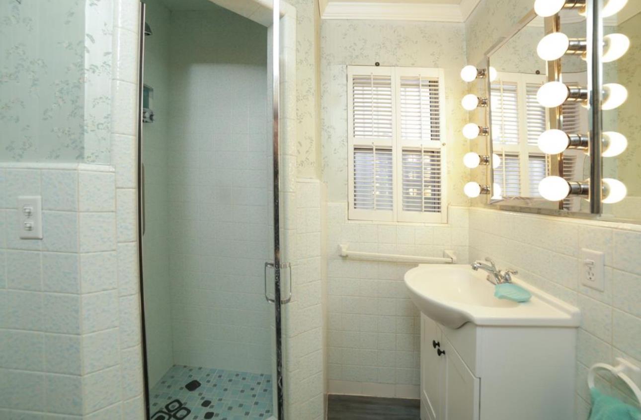 5543 N 7Th St, Fresno, CA 93710