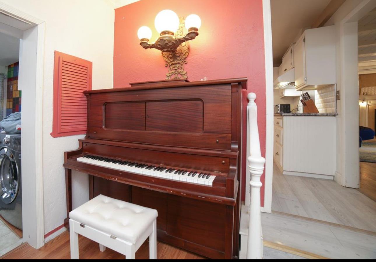 5543 N 7Th St, Fresno, CA 93710