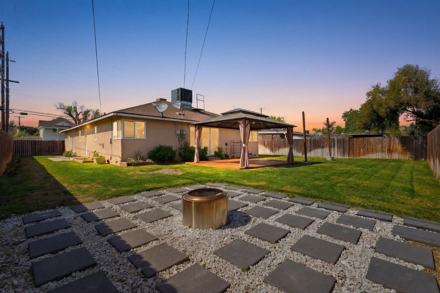 1931 N Douty St, Hanford, CA 93230