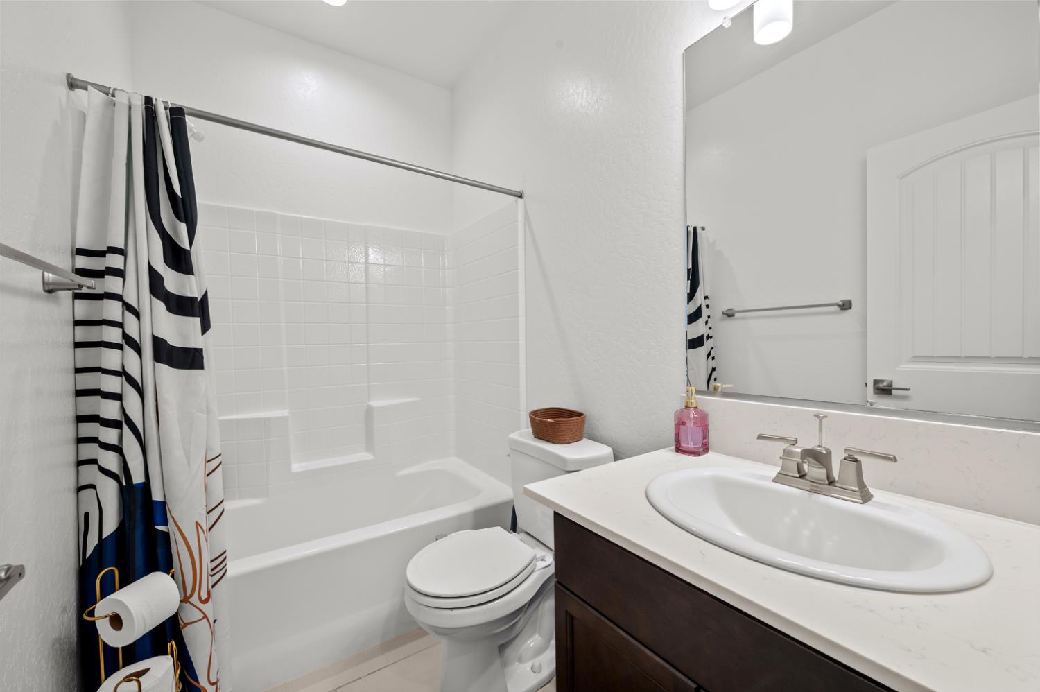 6254 W Holland Ave, Fresno, CA 93723