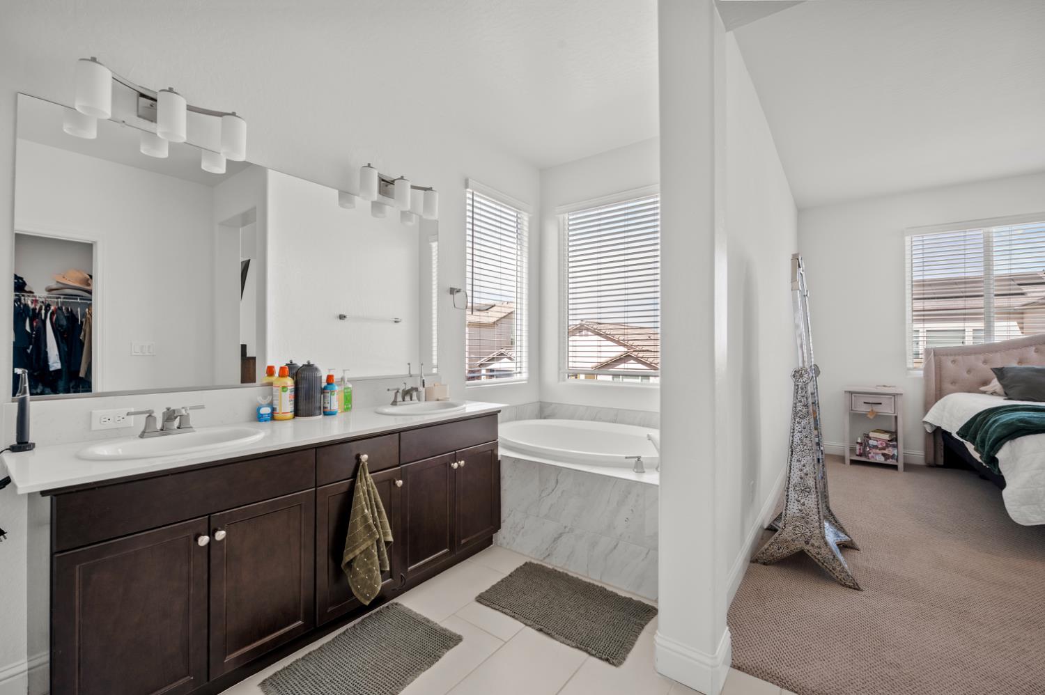 6254 W Holland Ave, Fresno, CA 93723