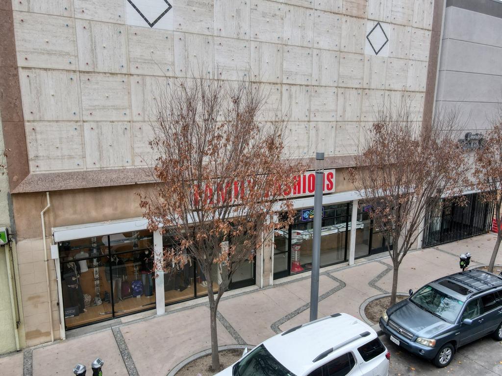 1045 Fulton St, Fresno, CA 93721