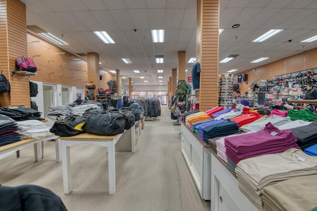 1045 Fulton St, Fresno, CA 93721