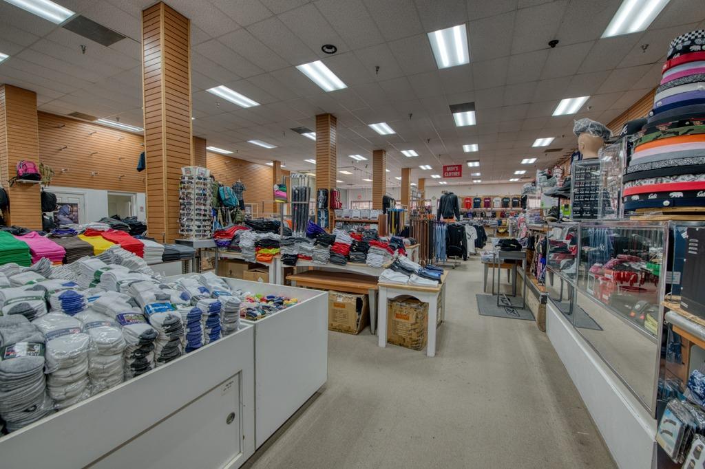 1045 Fulton St, Fresno, CA 93721