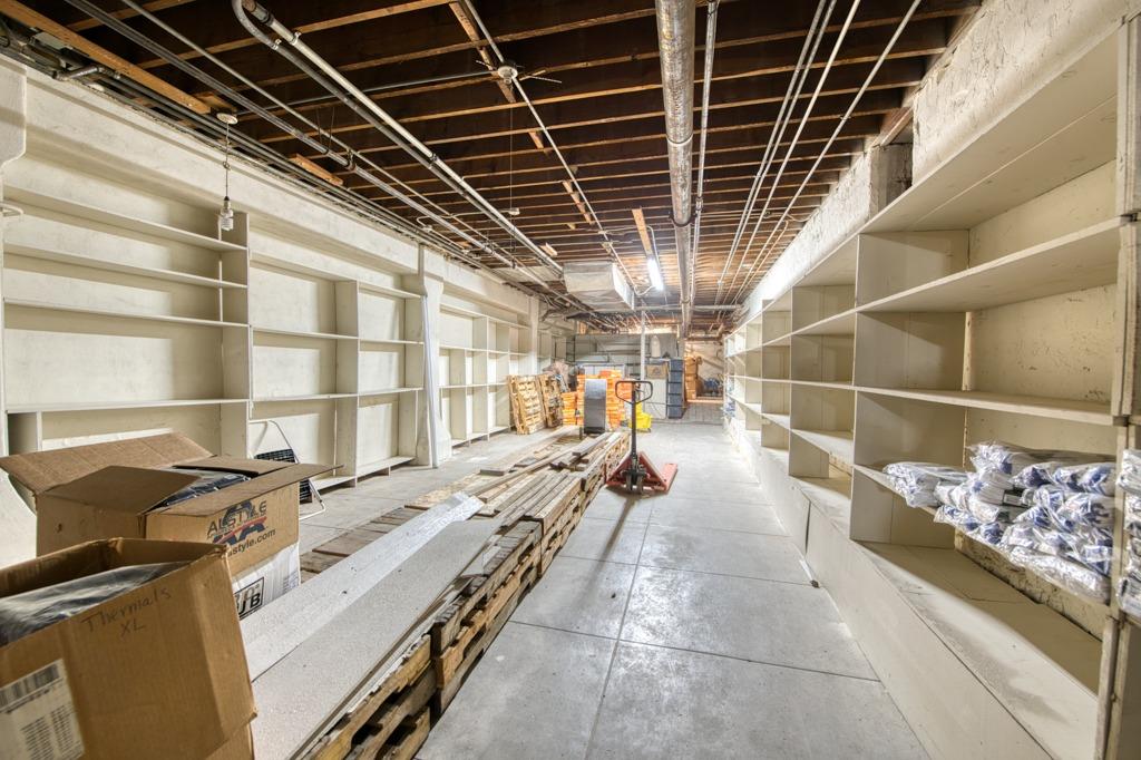 1045 Fulton St, Fresno, CA 93721