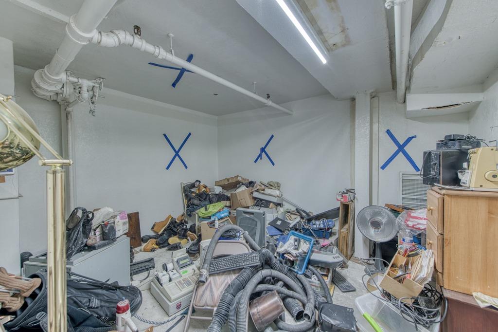 1045 Fulton St, Fresno, CA 93721