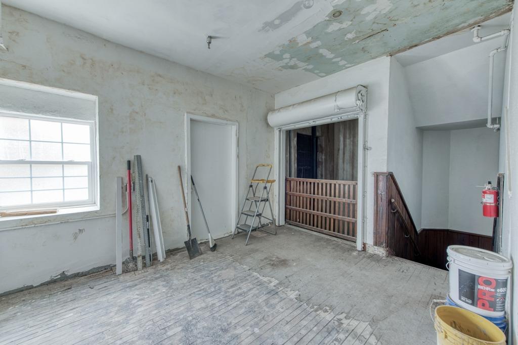 1045 Fulton St, Fresno, CA 93721