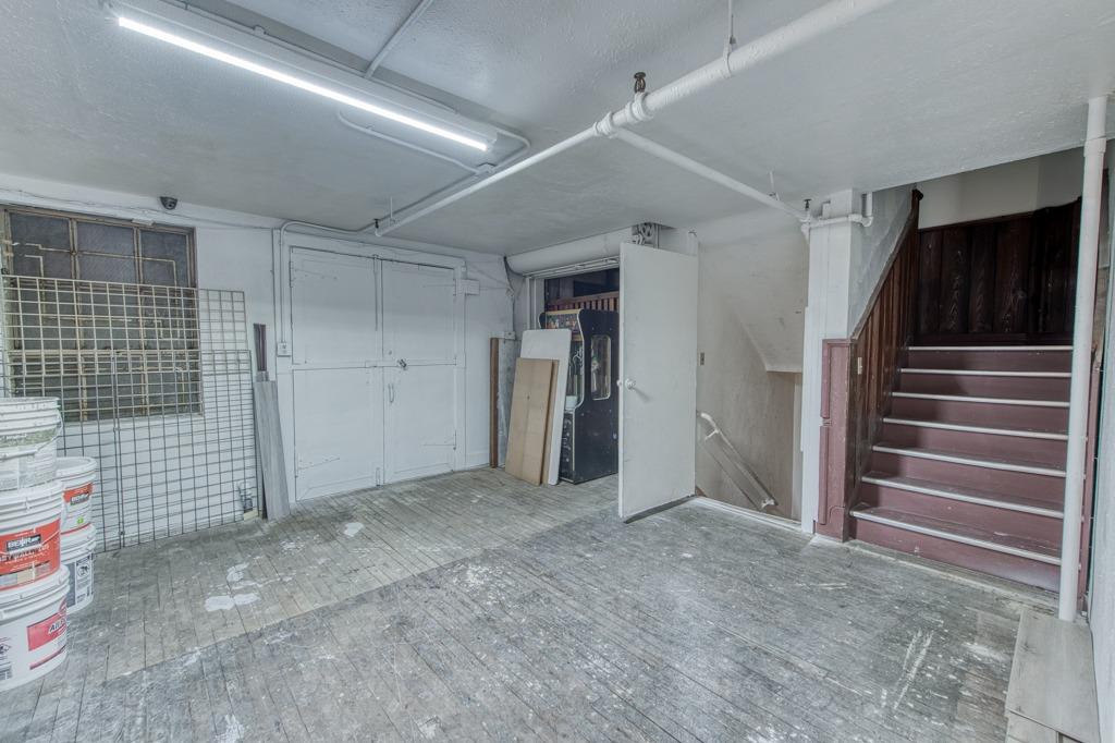 1045 Fulton St, Fresno, CA 93721