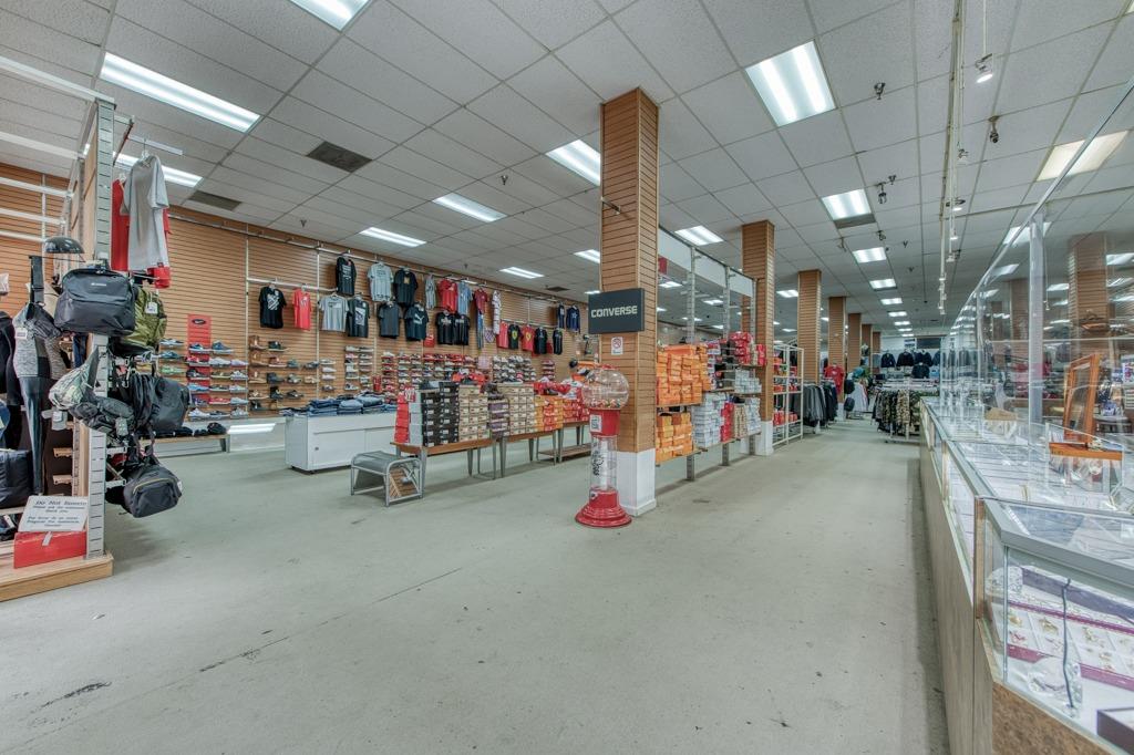 1045 Fulton St, Fresno, CA 93721