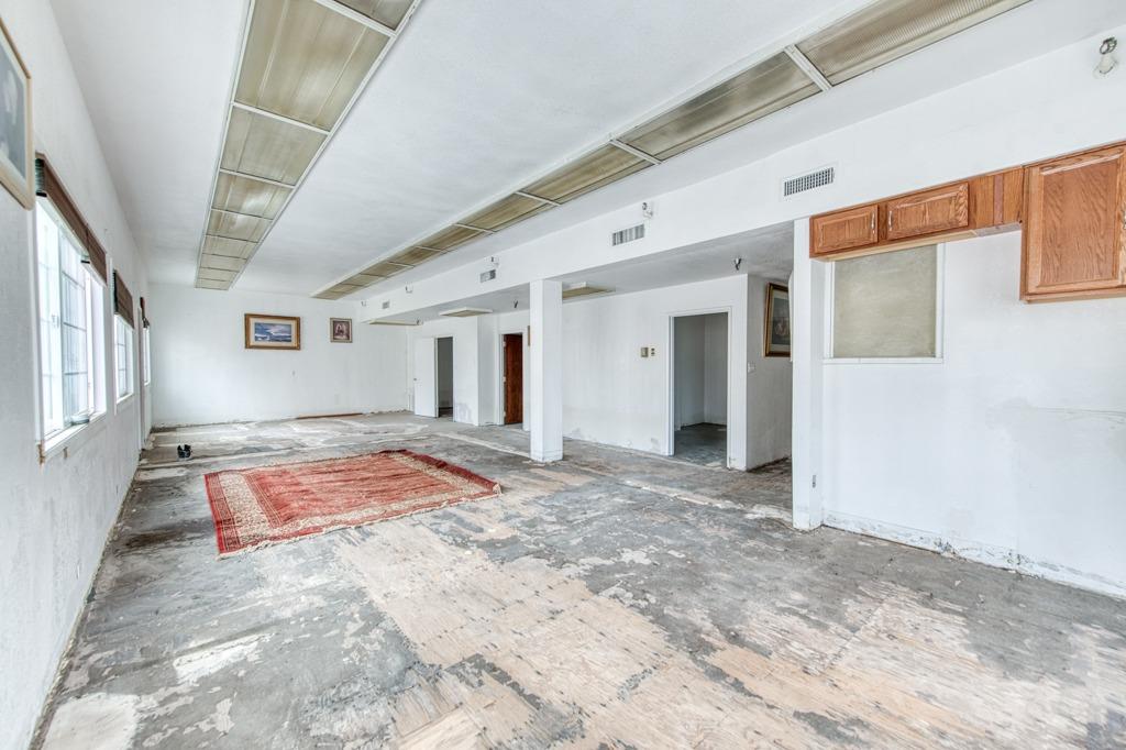 1045 Fulton St, Fresno, CA 93721