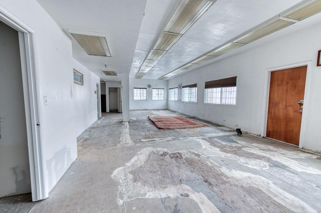 1045 Fulton St, Fresno, CA 93721