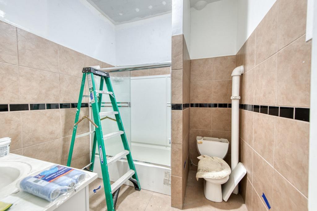 1045 Fulton St, Fresno, CA 93721