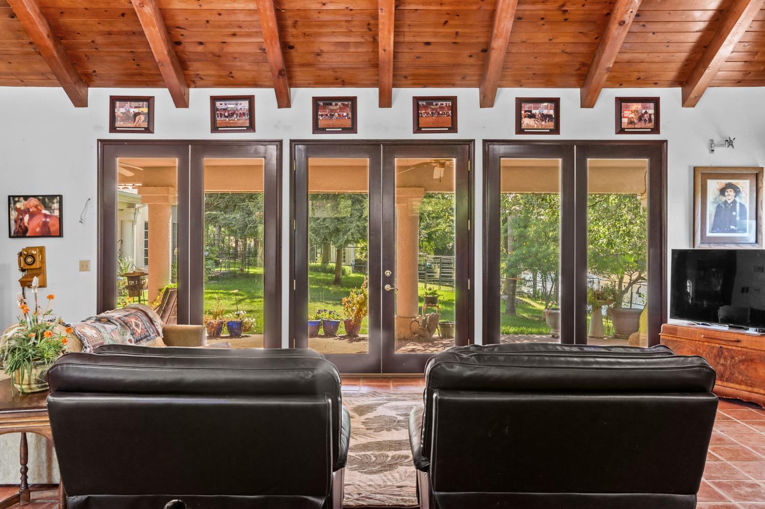 32933 Success Valley Dr, Porterville, CA 93257