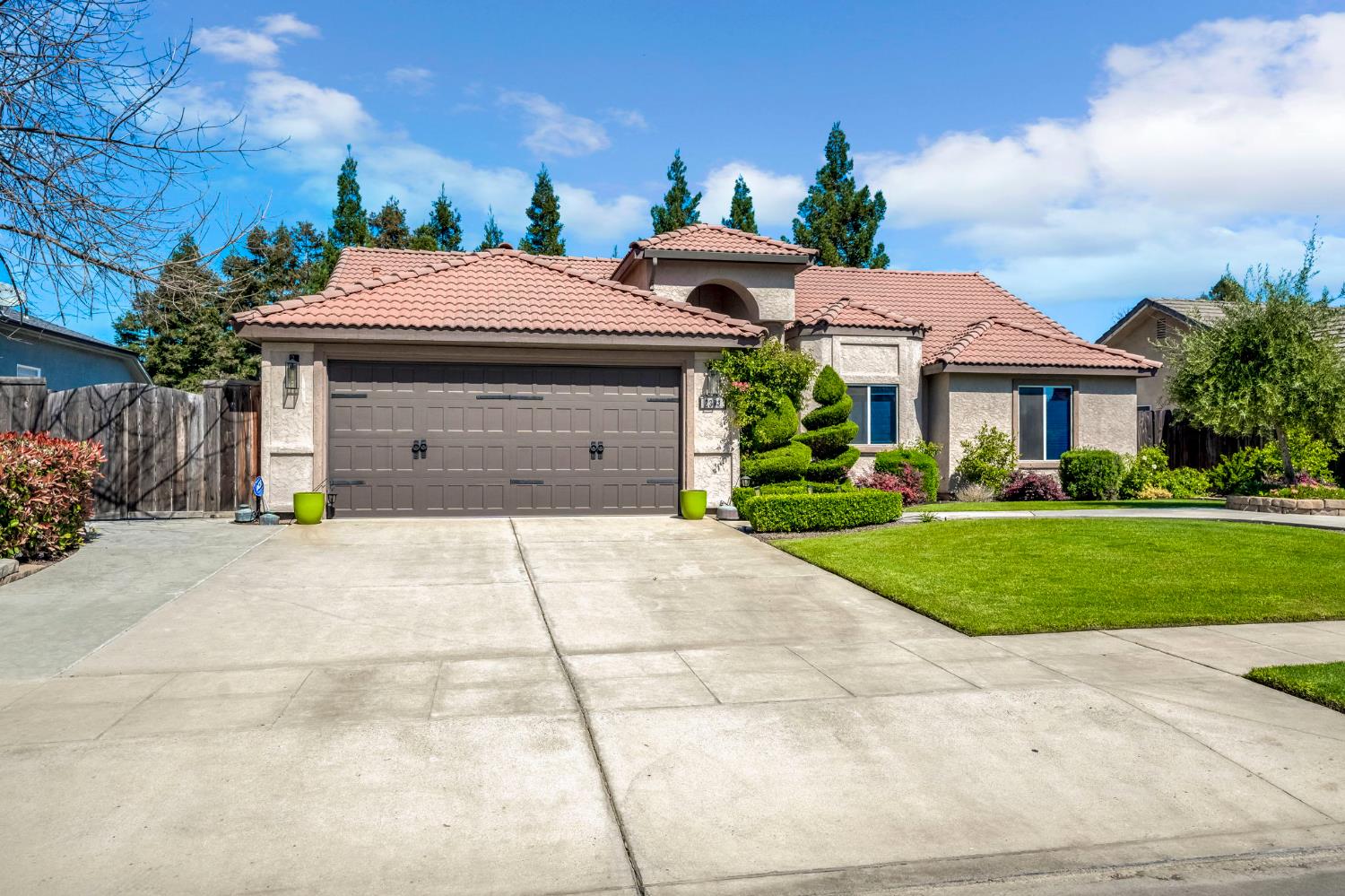 2361 Cromwell Ave, Clovis, CA 93611