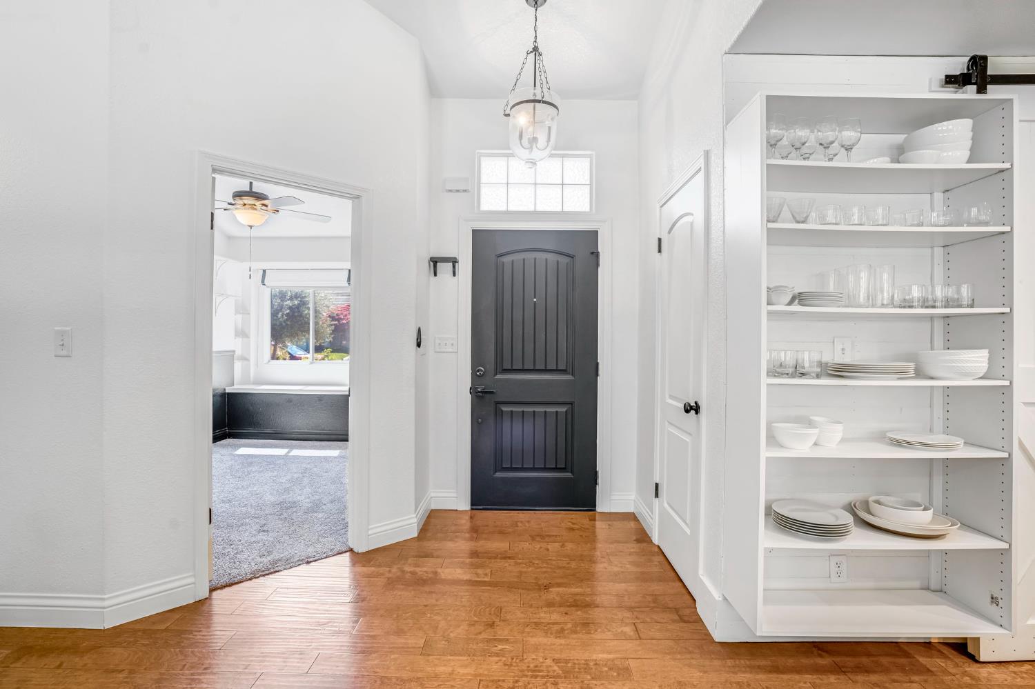 2361 Cromwell Ave, Clovis, CA 93611