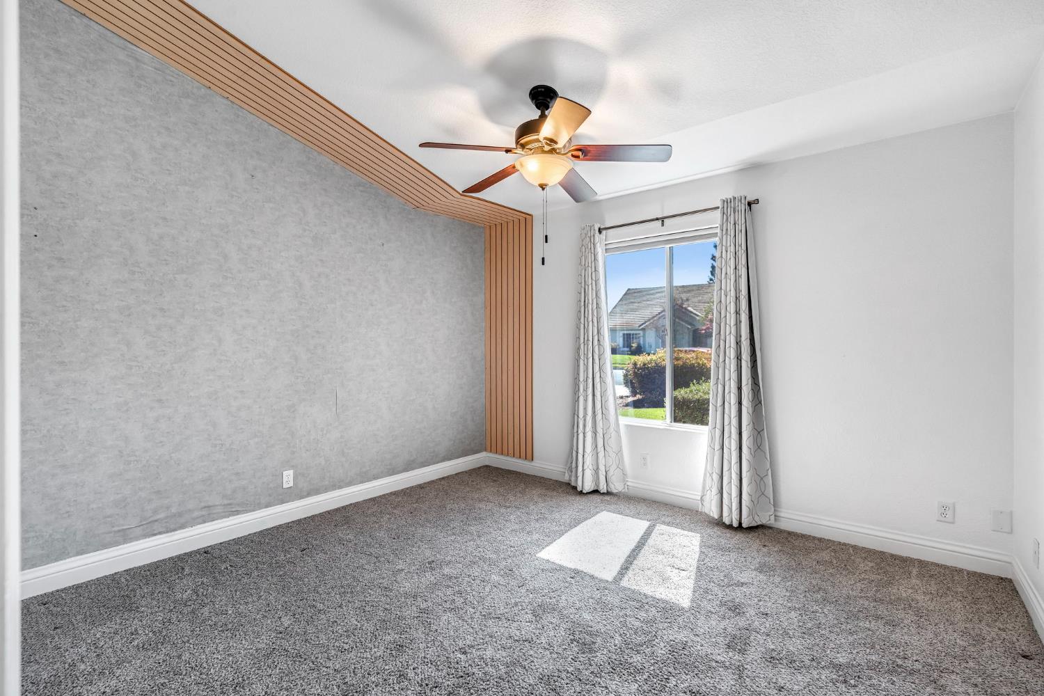 2361 Cromwell Ave, Clovis, CA 93611