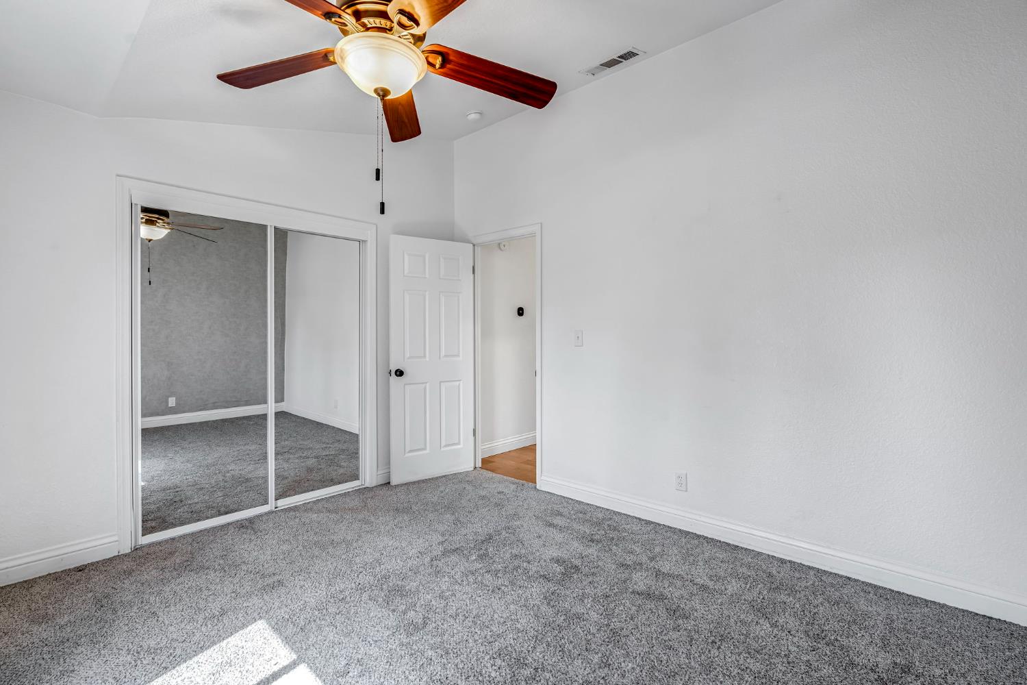 2361 Cromwell Ave, Clovis, CA 93611