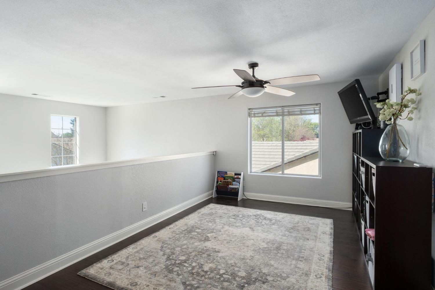 2582 E Christopher Dr, Fresno, CA 93720