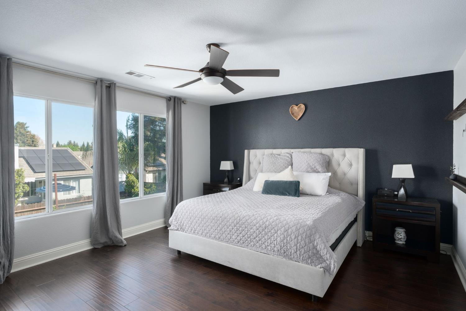 2582 E Christopher Dr, Fresno, CA 93720