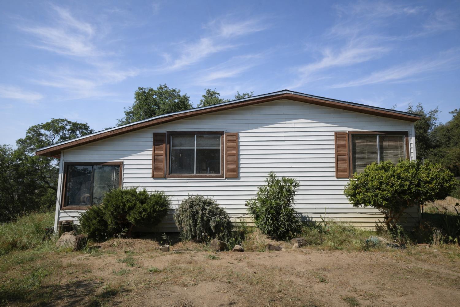 33404 Robinhood Dr, Coarsegold, CA 93614