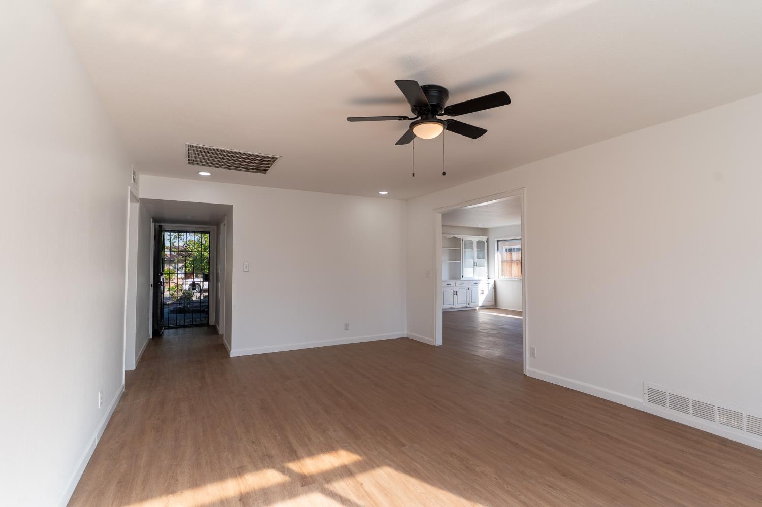 5761 N Orchard St, Fresno, CA 93710