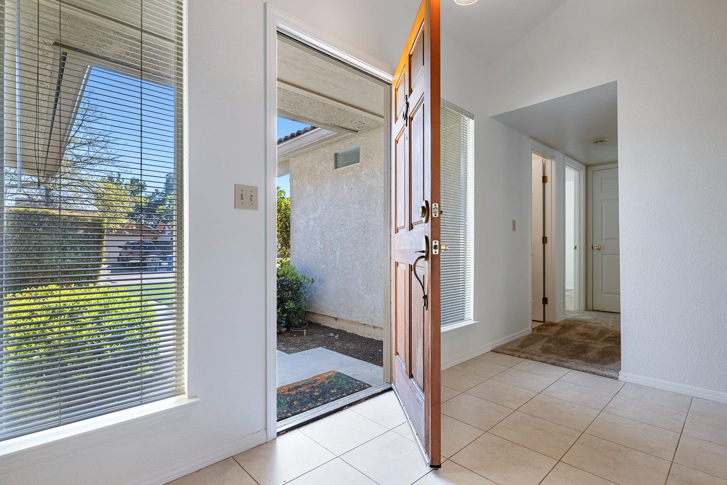 6363 N Gilroy Ave, Fresno, CA 93722