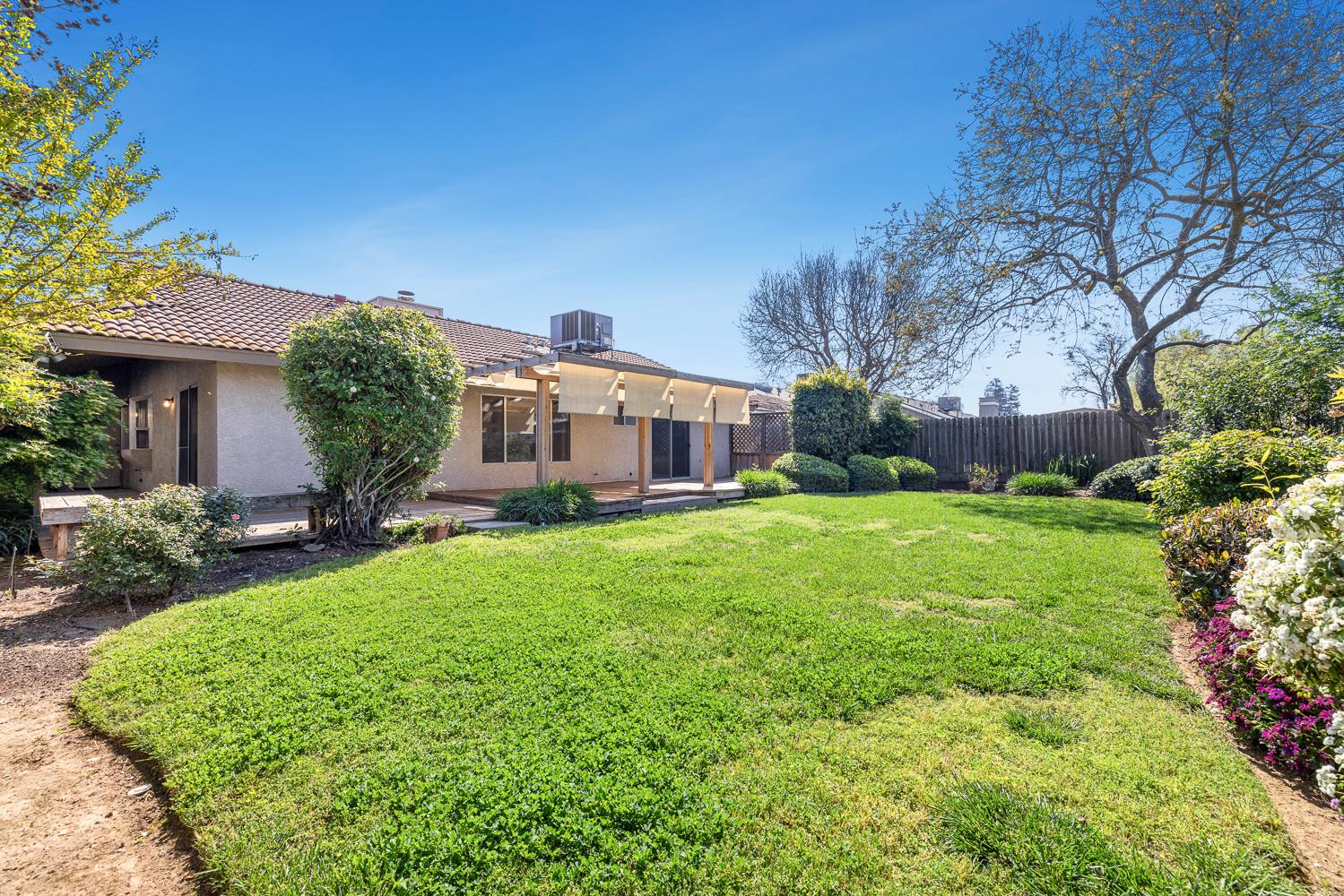 6363 N Gilroy Ave, Fresno, CA 93722
