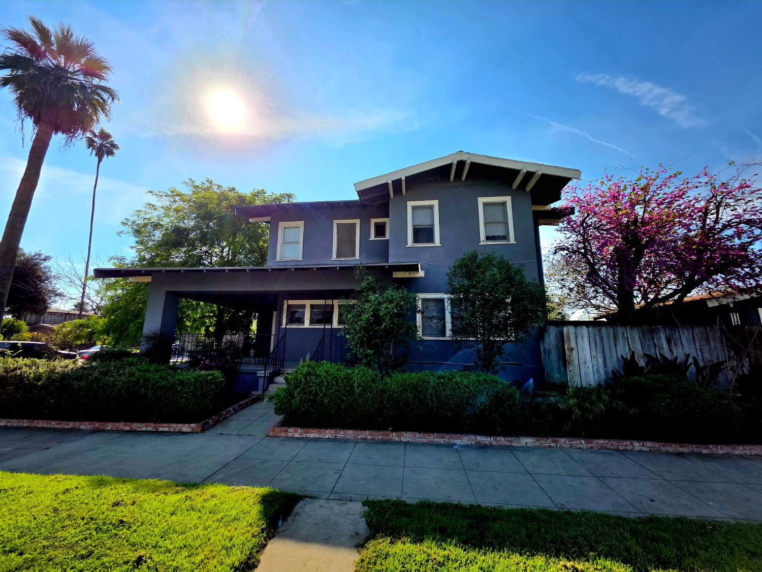 3463 E Kerckhoff Ave, Fresno, CA 93702