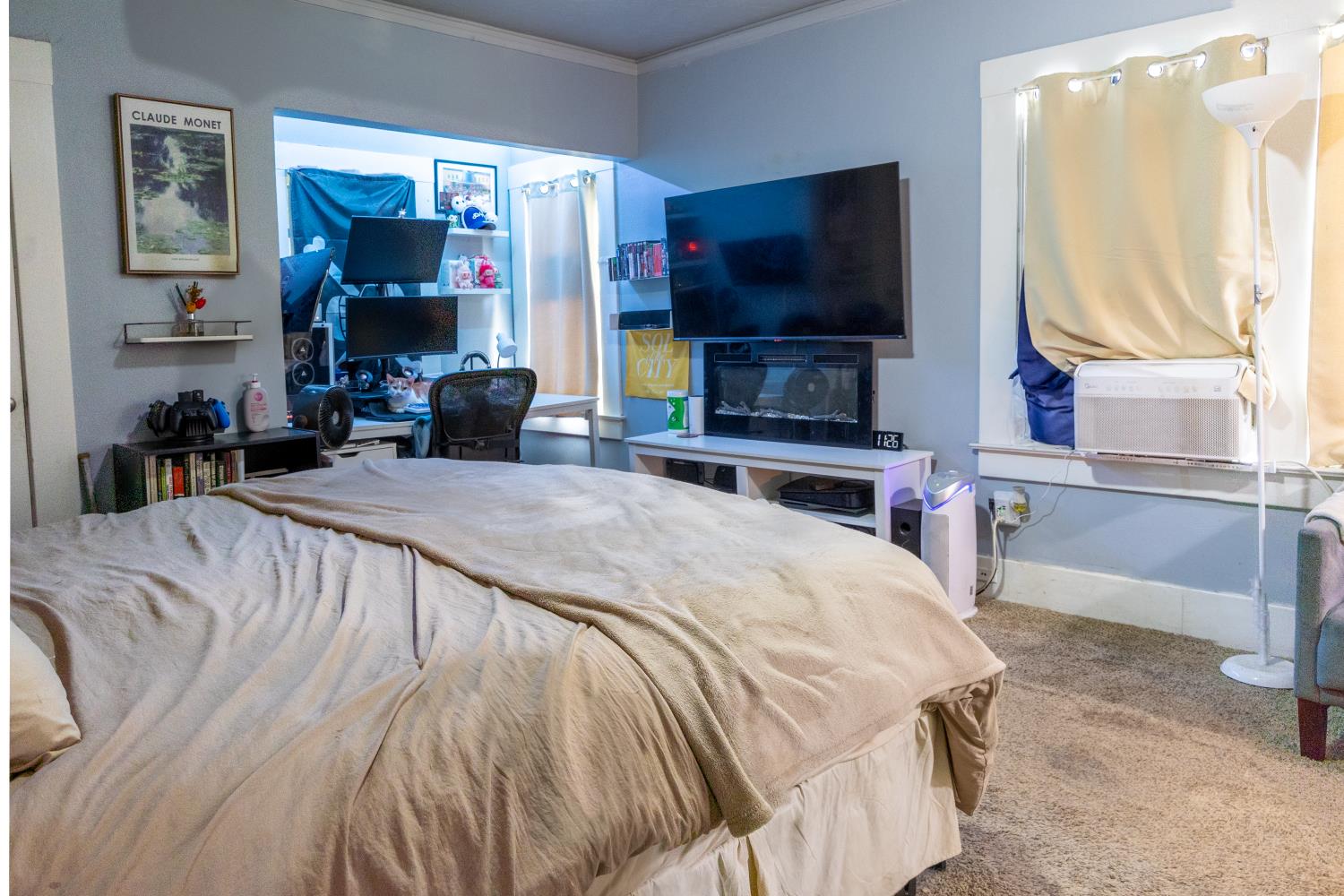 3463 E Kerckhoff Ave, Fresno, CA 93702