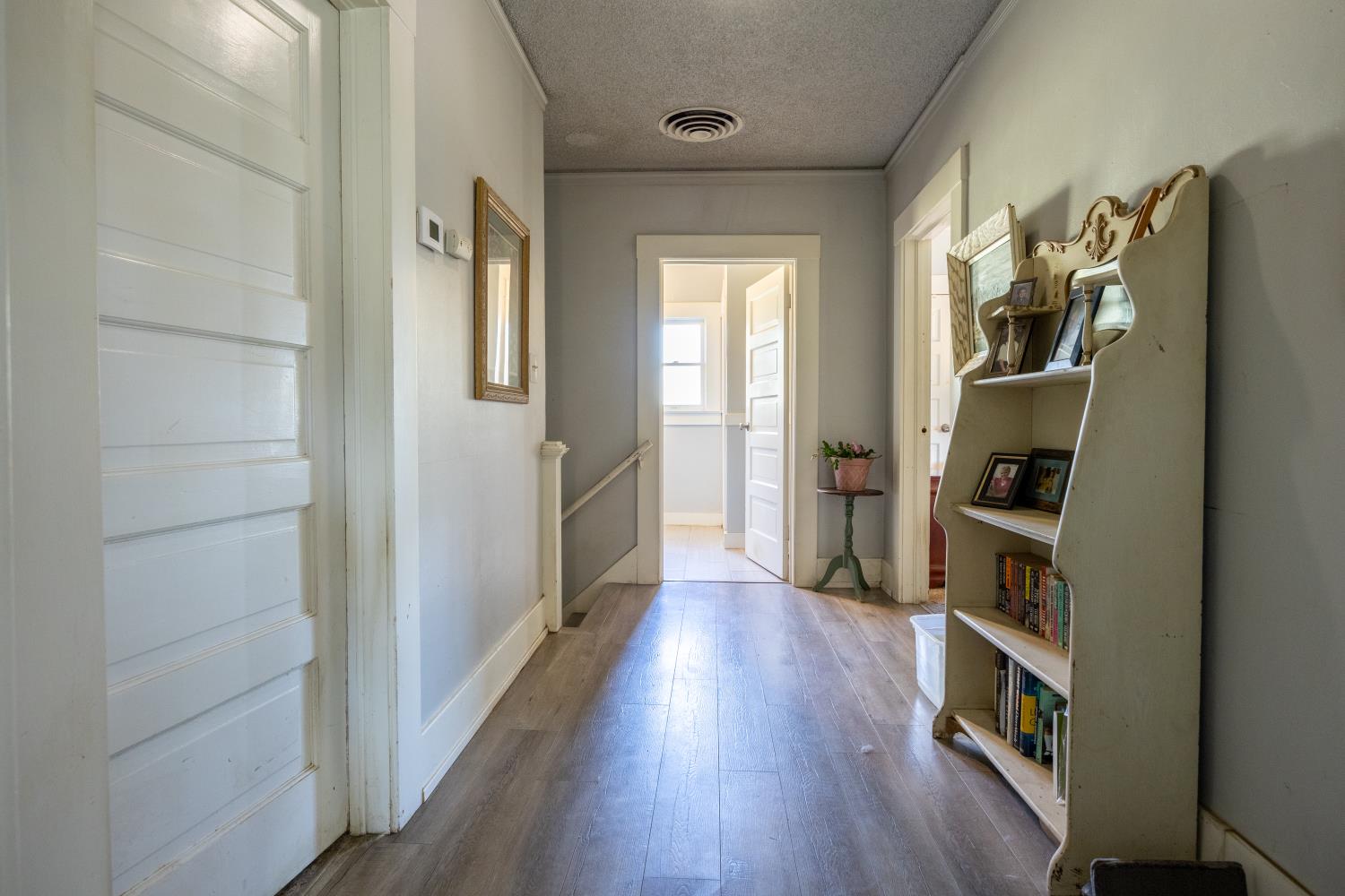 3463 E Kerckhoff Ave, Fresno, CA 93702